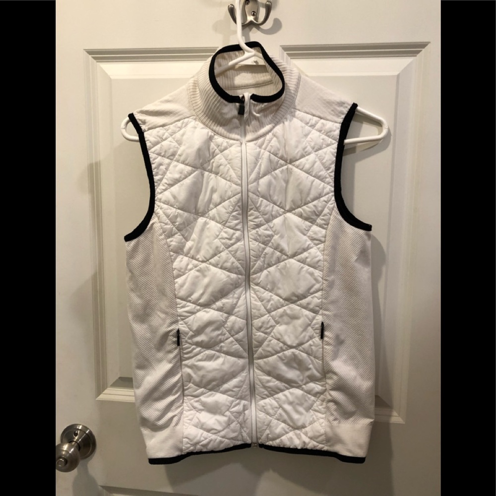 3 for $38 Athleta Bundles- Gently Used Athleta Light Weight Vest!